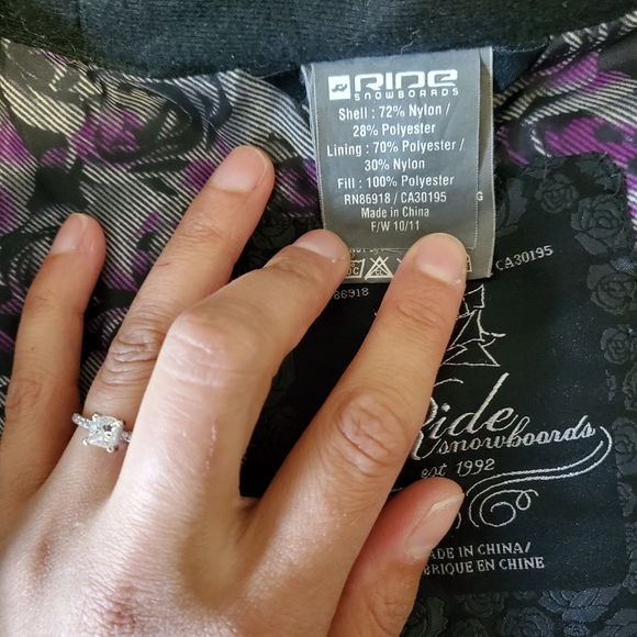 Pre loved-Ride Snowboard Jacket (Medium) Rose - Picture 4 of 10